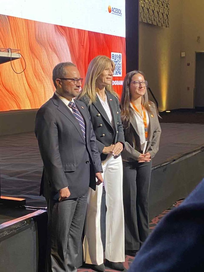 CON LA PRESENCIA DE LA MINISTRA DE ENERGÍA Y MÁS DE DOS MIL ASISTENTES SE LLEVÓ A CABO PROYECTA SOLAR 2026