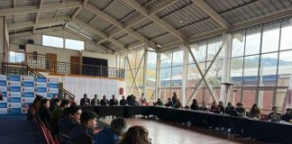 CUARTA MESA ESTRATÉGICA DE RECURSOS HÍDRICOS PRESENTA MODELO PRELIMINAR PARA ASEGURAR GOBERNANZA DE LA CUENCA DEL BIOBÍO CUARTA MESA ESTRATÉGICA DE RECURSOS HÍDRICOS PRESENTA MODELO PRELIMINAR PARA ASEGURAR GOBERNANZA DE LA CUENCA DEL BIOBÍO