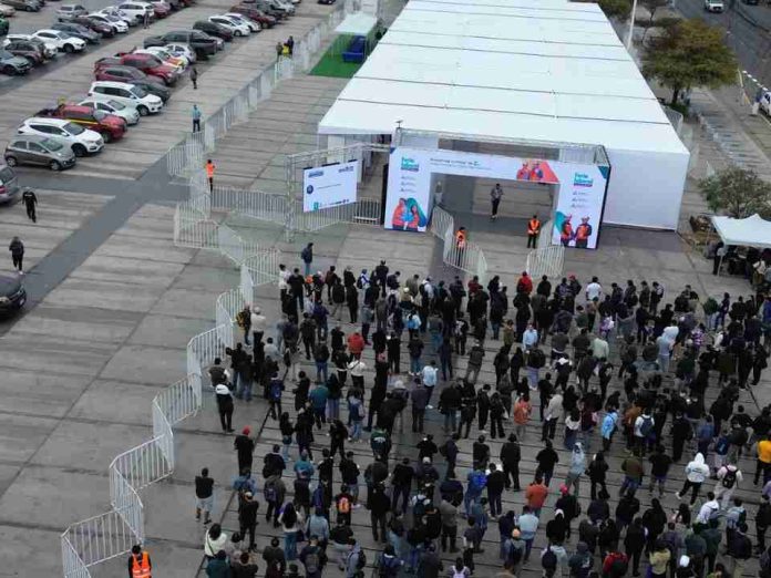 Cerca de 3 mil personas asistieron por empleos, asesorías y orientación a la Feria laboral de Antofagasta Minerals