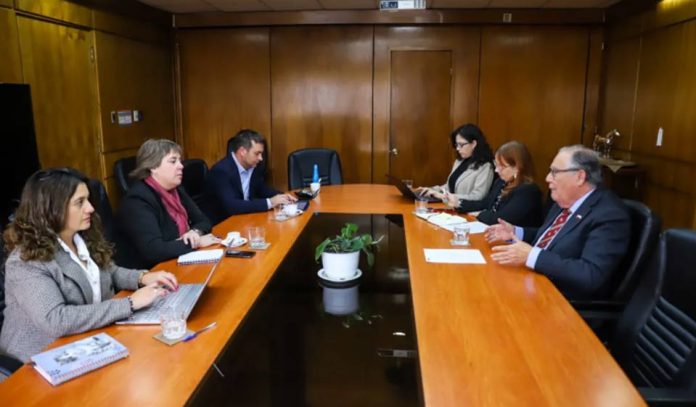 Consejo del Salmón y ministro Campos avanzan en agenda de encadenamientos productivos