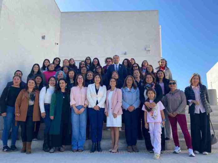 Conversatorio regional releva el liderazgo de las mujeres en espacios de toma de decisiones