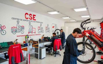 Correoschile inaugura su primer centro de soporte de electromovilidad para la última milla