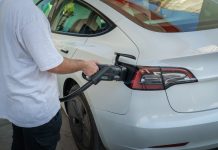 ¿Qué seguros existen hoy para autos híbridos y eléctricos y qué mirar antes de contratar uno?