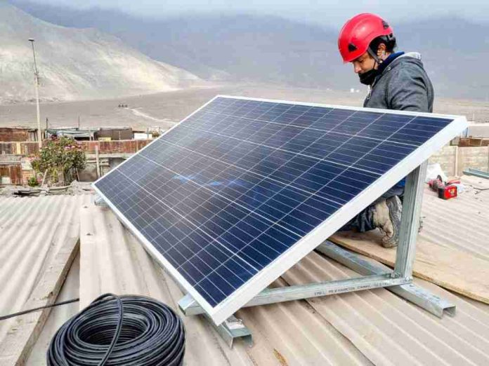En Michilla implementarán paneles fotovoltaicos en 29 hogares y mobiliario para la Escuela y el Jardín Infantil En Michilla implementarán paneles fotovoltaicos en 29 hogares y mobiliario para la Escuela y el Jardín Infantil