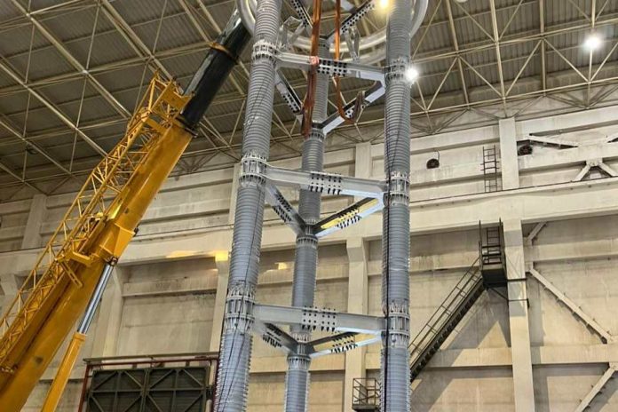 Equipos para la construcción de Kimal-Lo Aguirre son sometidos a estrictas pruebas sísmicas en China