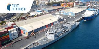 Fragata Almirante Latorre arribó a Puerto Antofagasta en el marco de las Glorias Navales