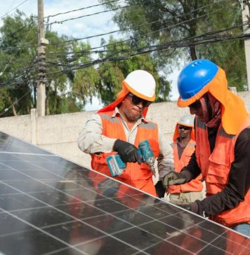 Inversión Cero y ahorro Inmediato en electricidad Energía solar financiada para las empresas chilenas