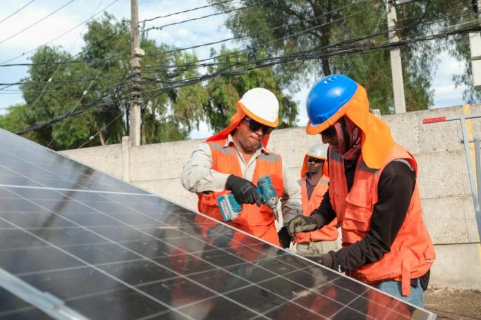 Inversión Cero y ahorro Inmediato en electricidad Energía solar financiada para las empresas chilenas