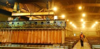 La escasez de ácido sulfúrico preocupa a la industria del cobre