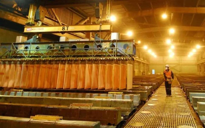 La escasez de ácido sulfúrico preocupa a la industria del cobre