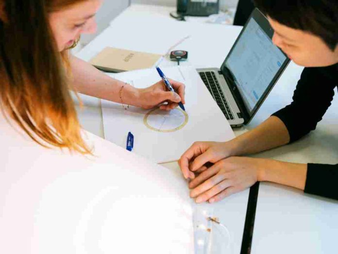Nuevos llamados Corfo buscan potenciar emprendimientos innovadores liderados por mujeres