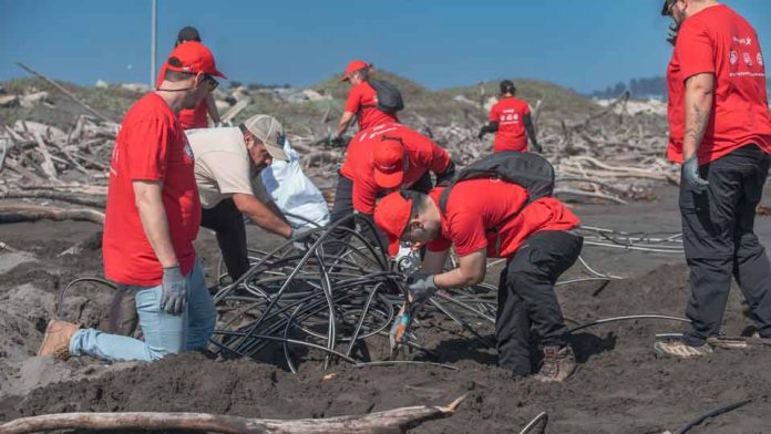 Voluntarios de Aramark realizan jornadas solidarias en apoyo a comunidades y al medioambiente en distintas regiones del país