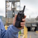 ¿Tu equipo pierde el tiempo cruzando el almacén? El truco definitivo para mejorar la logística interna, radio motorola