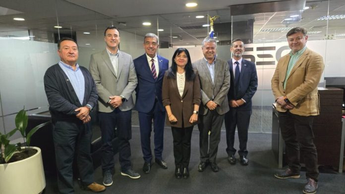 AIE y SEC se reúnen para fortalecer el Sector Energético