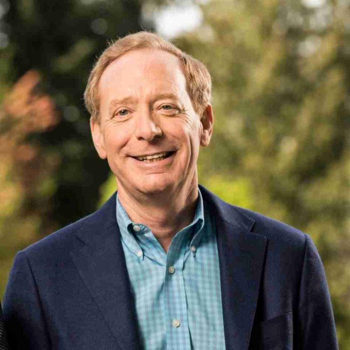 Brad Smith, de Microsoft, y su reflexión sobre la IA debe ampliar, no reemplazar, el trabajo y la educación humana Brad Smith, de Microsoft, y su reflexión sobre la IA: debe ampliar, no reemplazar, el trabajo y la educación humana