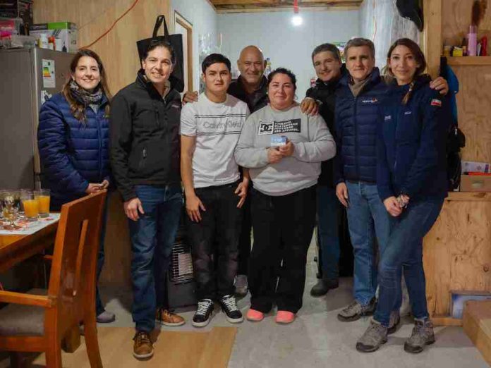 Innergy, Gas Sur y Desafío Levantemos Chile entregan apoyo en reconstrucción para familias afectadas por el incendio de Penco Innergy, Gas Sur y Desafío Levantemos Chile entregan apoyo en reconstrucción para familias afectadas por el incendio de Penco