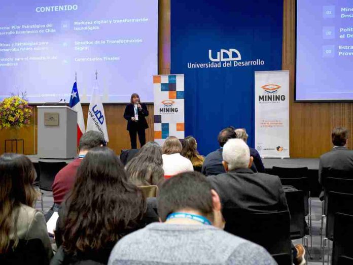 “La minería ya no es extractiva, es estratégica” autoridades del Ministerio de Minería y Cochilco destacan el potencial de Chile en minerales críticos “La minería ya no es extractiva, es estratégica”: autoridades del Ministerio de Minería y Cochilco destacan el potencial de Chile en minerales críticos