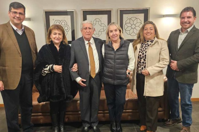 Principales gremios unen fuerzas para impulsar nueva Ley de Corretaje de Propiedades Principales gremios unen fuerzas para impulsar nueva Ley de Corretaje de Propiedades