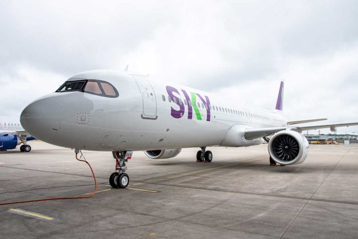 Reportaje | SKY Airline celebra sus 25 años sorprendiendo Reportaje | SKY Airline celebra sus 25 años sorprendiendo