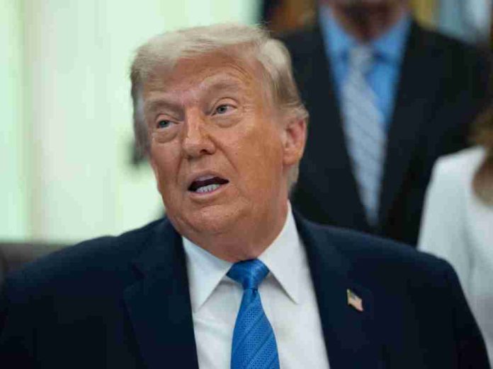 Trump anuncia que ya alcanzó un acuerdo con Irán para reabrir el estrecho de Ormuz