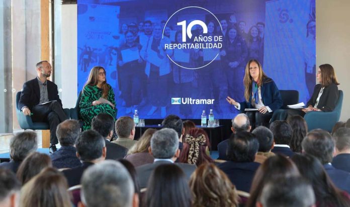 Ultramar realiza conversatorio