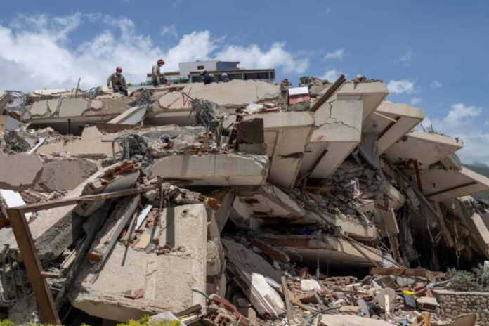 Sermig autoriza salida de venezolanos con documentos vencidos por crisis tras terremotos