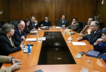 Consejo del Salmón y sector agrícola se reúnen con ministro Campos
