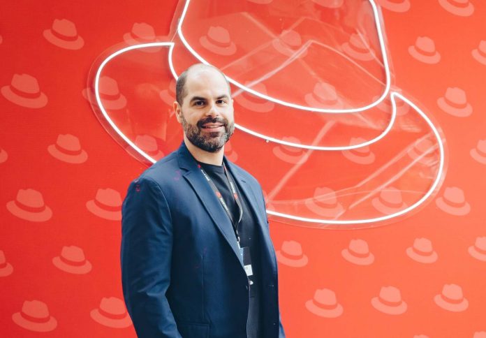 Bruno Machado Columna de opinión | Bruno Machado, de Red Hat, explica por qué la virtualización sigue vigente en la era de la IA