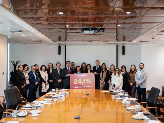 Chile consolida su liderazgo mundial en participación de mujeres en minería y avanza hacia una nueva etapa: fortalecer la permanencia del talento