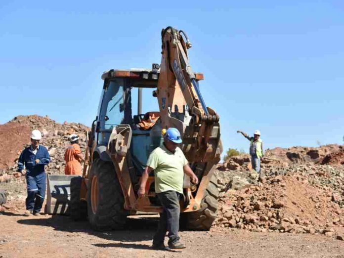 Déficit de 240 mil técnicos y alta rotación ponen en jaque a la minería el desafío que amenaza la continuidad operacional Déficit de 240 mil técnicos y alta rotación ponen en jaque a la minería: el desafío que amenaza la continuidad operacional