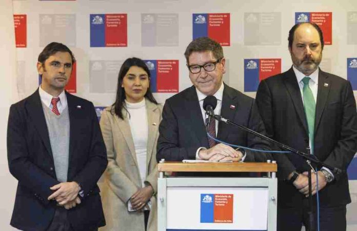 Mesa Interministerial por el Empleo dispone 5.000 subsidios a la contratación y acelera coordinación con regiones