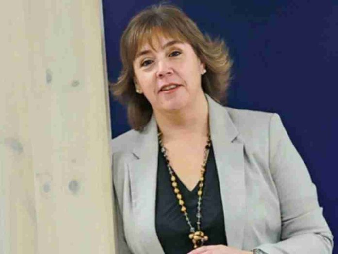 Presidenta del consejo del salmón por acusación y arancel de EE.UU. “Esto nos preocupa (…) es el principal mercado para el salmón chileno” Presidenta del consejo del salmón por acusación y arancel de EE.UU.: “Esto nos preocupa (…) es el principal mercado para el salmón chileno”