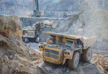 SONAMI: será necesario un plan extraordinario para apoyar a los pequeños mineros afectados por el sistema de mal tiempo La Sociedad Nacional de Minería planteó que se deberá implementar un paquete de medidas que apoye a quienes se han visto afectados por las precipitaciones registradas en las regiones de Atacama Coquimbo y Valparaíso.