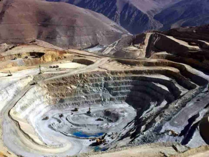 Sin luz y suspendida operación de cobre Caserones de Lundin por fuerte temporal en Chile
