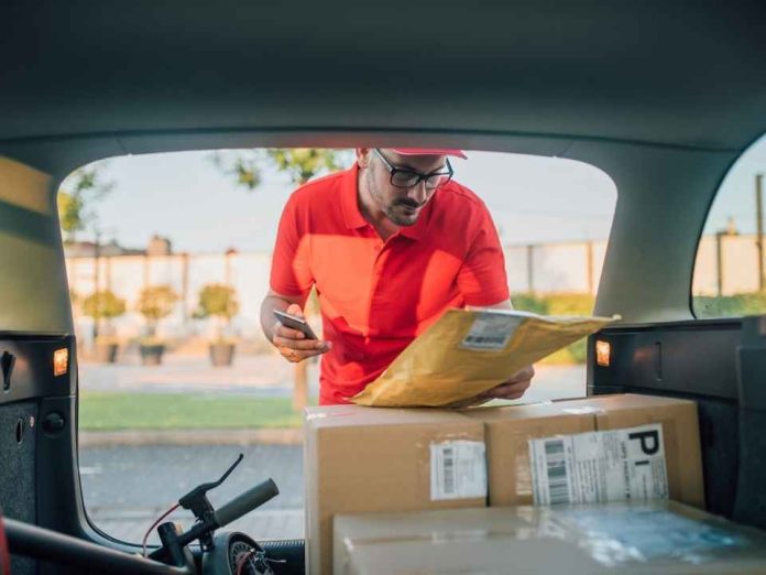 Trabajadores entre 25 y 34 años enfrentan un 60.6% más de exposición a la contaminación atmosférica a causa del transporte de delivery