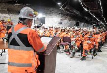 A un año del accidente en El Teniente, Codelco recordó a sus seis trabajadores fallecidos y reafirmó su compromiso con la seguridad A un año del accidente en El Teniente, Codelco recordó a sus seis trabajadores fallecidos y reafirmó su compromiso con la seguridad