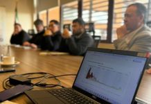 Autoridades refuerzan coordinación en Arauco para enfrentar sistema frontal y resguardar el suministro eléctrico Autoridades refuerzan coordinación en Arauco para enfrentar sistema frontal y resguardar el suministro eléctrico