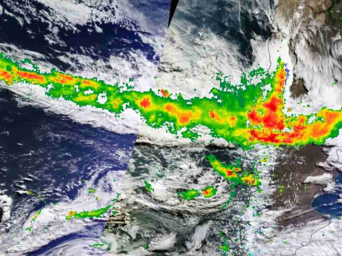 ¿Por qué dos ríos atmosféricos que transportan cantidades similares de humedad pueden producir lluvias muy distintas en los Andes?