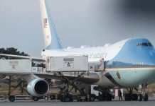 Trump se escondió en un contenedor de comida para cambiar de avión en secreto por una amenaza de Irán