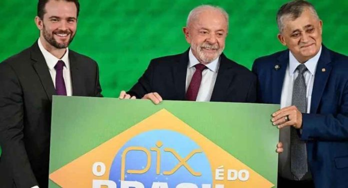 Brasil | Cómo funciona Pix, el sistema brasileño de pagos que Trump ve como una amenaza (y por qué es diferente a otros)