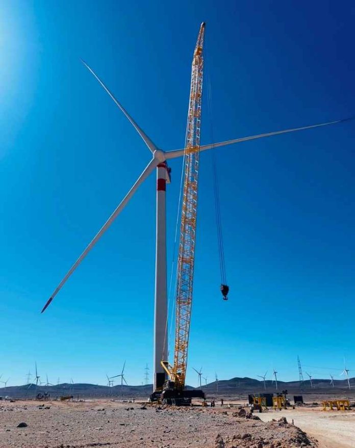Chile marca un hito en Antofagasta con la instalación de la primera turbina eólica de 6,4 MW Chile marca un hito en Antofagasta con la instalación de la primera turbina eólica de 6,4 MW