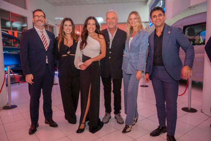 Cidef celebra sus 50 años de historia Cidef Grupo Errázuriz celebra sus 50 años de historia consolidando su éxito como una gran empresa automotriz, con capitales 100% chilenos
