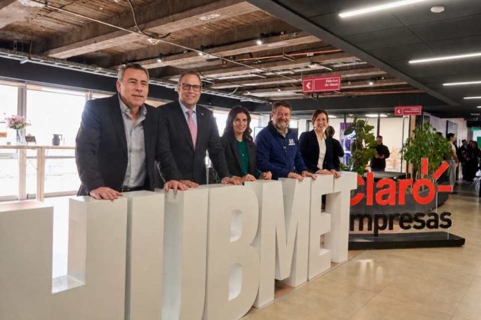 Claro empresas y Hub Metropolitano dan inicio a ciclo para impulsar la digitalización de las pymes de la RM Claro empresas y Hub Metropolitano dan inicio a ciclo para impulsar la digitalización de las pymes de la RM