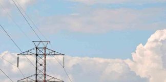 "Del diagnóstico a la acción": Ministra Rincón y líderes del sector energético urgen modernizar la red para evitar cuellos de botella en Chile 