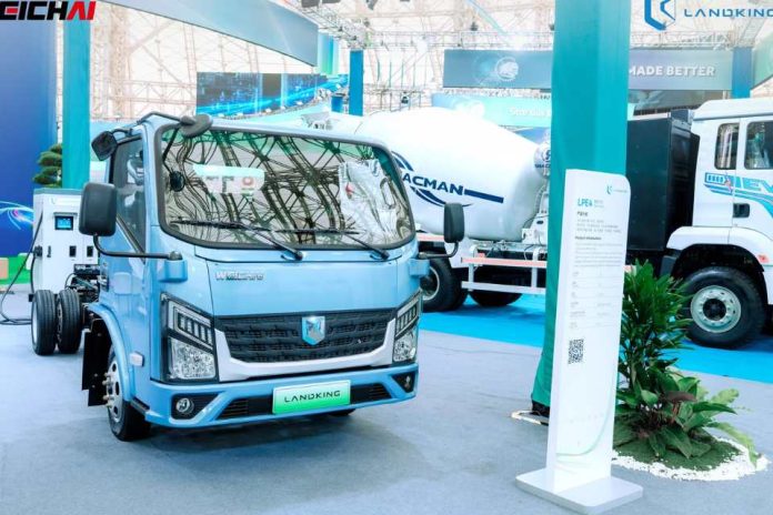 Landking refuerza su apuesta por la electromovilidad urbana con la presentación de un nuevo camión eléctrico en Viet