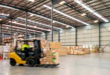 La logística que acompaña el crecimiento del e-commerce en Chile La logística que acompaña el crecimiento del e-commerce en Chile, operador logístico Logisfashion