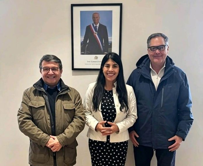 Manuel Viera, Ministra Ximena Lincolao, Carlos Delgado La Cámara Minera de Chile aborda con ministra de Ciencia oportunidades de innovación y tecnología para la minería