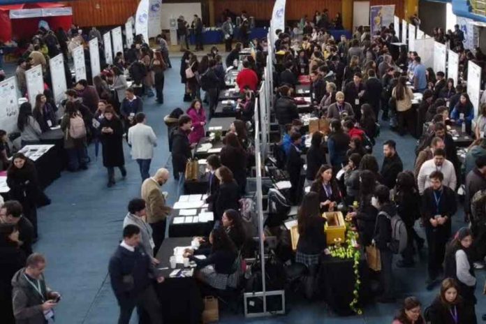 Más de 150 escolares presentaron sus proyectos de investigación e innovación en el Congreso Regional