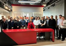 Santiago reúne a ejecutivos y actores del mercado de Data Centers de América Latina para analizar los desafíos de infraestructura hacia 2030 Santiago reúne a ejecutivos y actores del mercado de Data Centers de América Latina para analizar los desafíos de infraestructura hacia 2030