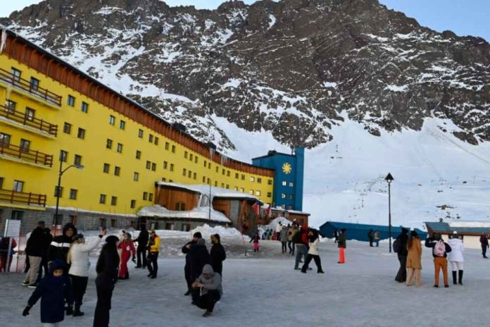 Portillo pierde un tercio de su temporada por cierre sostenido en la Ruta 60 CH Portillo pierde un tercio de su temporada por cierre sostenido en la Ruta 60 CH